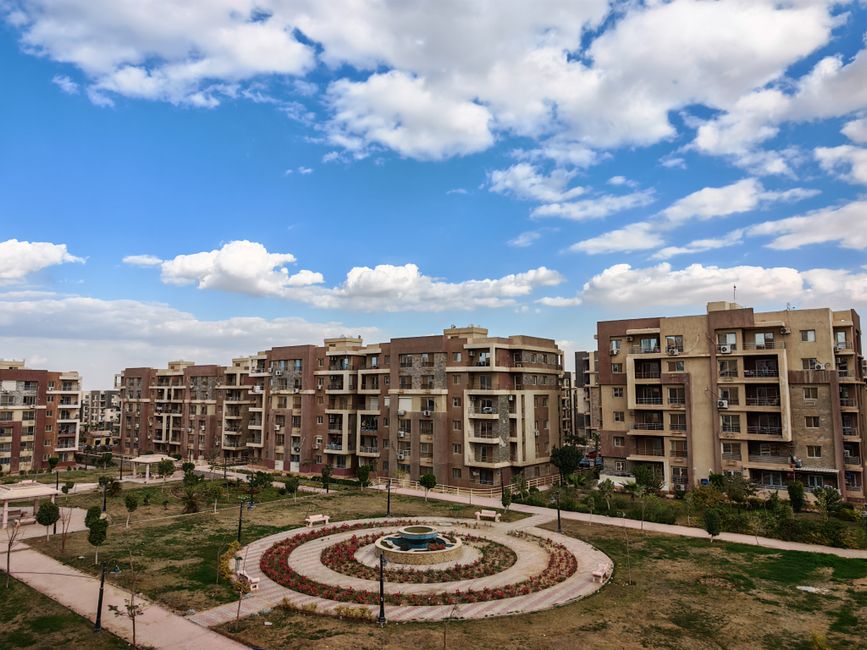 Stambeni kompleks s fontanom
